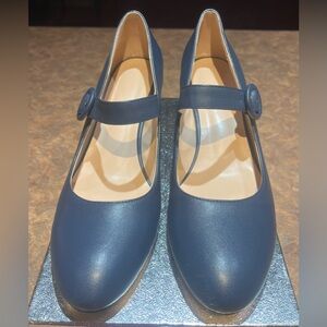 Women’s Mary Jane Navy Leather Heels, Size 9